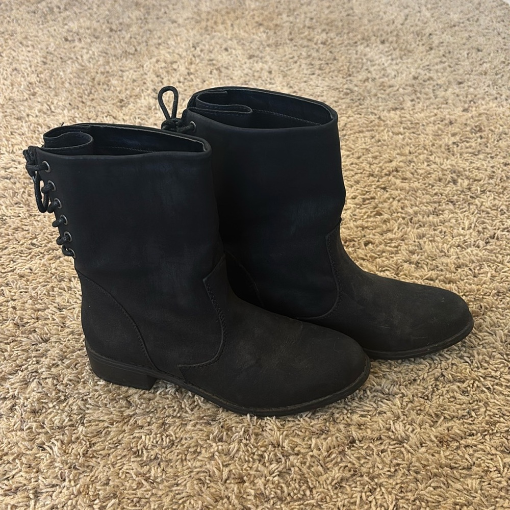 Black Winter boots